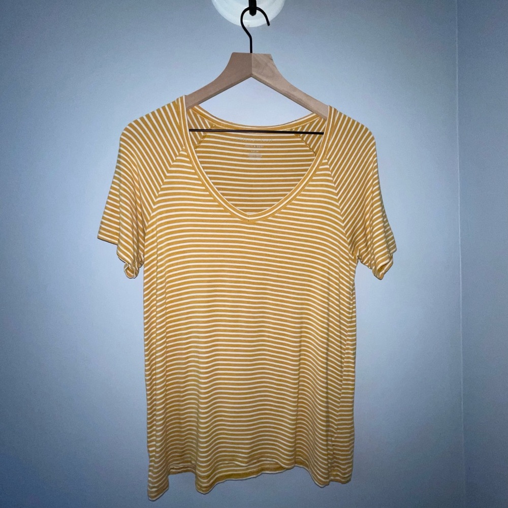 American eagle T-shirt